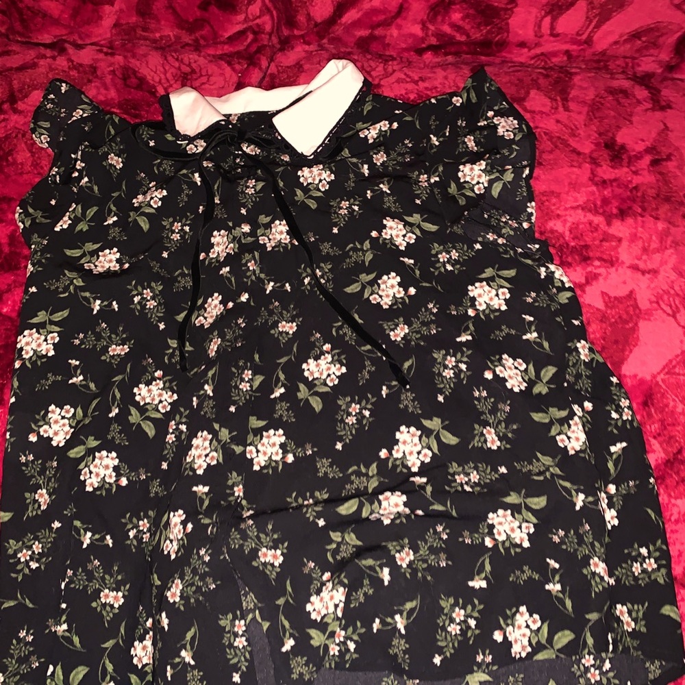 SWEET WANDER floral collared button up blouse